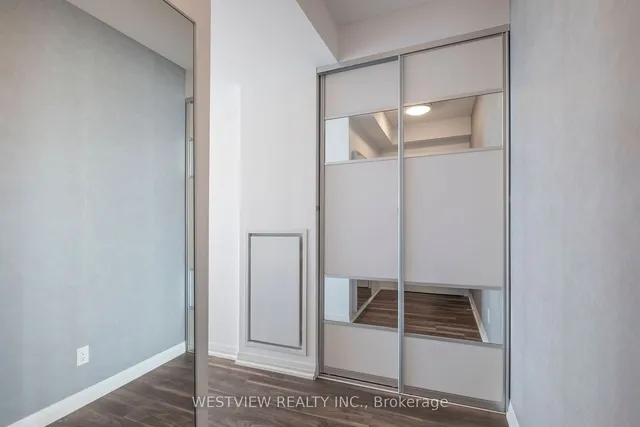 Additional image 19 of 59 Annie Craig Dr Unit 504