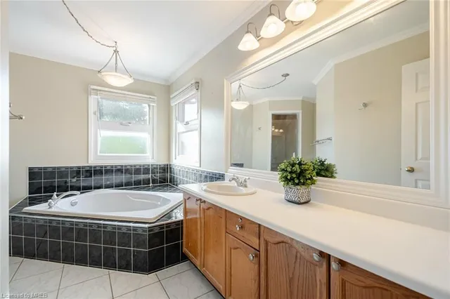 Additional image 17 of 1438 Winterbourne Dr