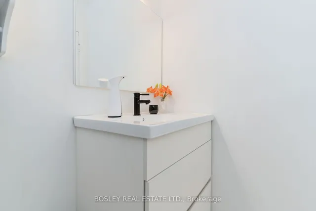 Additional image 19 of 4357 Bloor St Unit 10