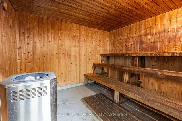 Additional image 37 of 975 Warwick Crt Unit 201