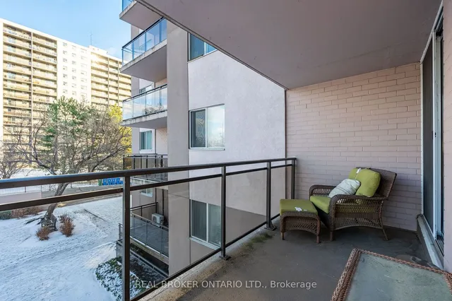 Additional image 26 of 975 Warwick Crt Unit 201