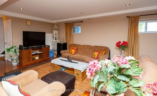 Additional image 10 of 5955 Mayfield Rd