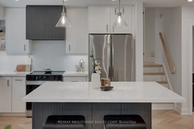 Additional image 18 of 2435 Cyprus Ave