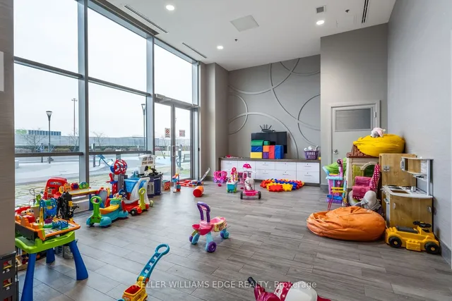 Additional image 34 of 2081 Fairview St Unit 1608