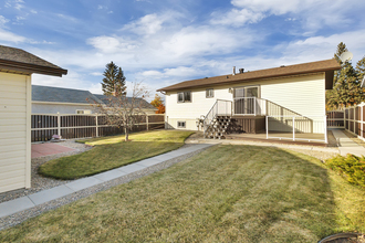 Additional image 3 of 2229 20 Avenue