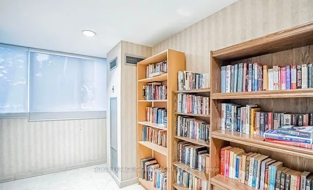 Additional image 29 of 3700 Kaneff Cres Unit 2007