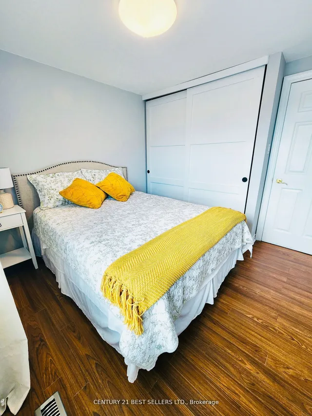 Additional image 19 of 400 Bloor St Unit 46