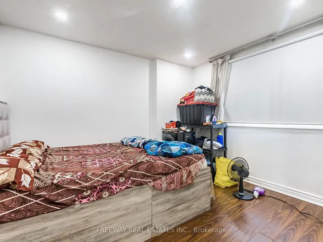 Additional image 12 of 66 Banting Cres