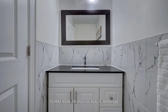 Additional image 20 of 434 Pharmacy Ave