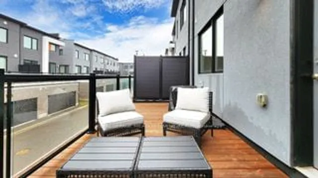 Additional image 39 of 120 Huguenot Rd