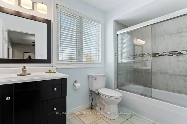 Additional image 25 of 504 Mathewman Cres