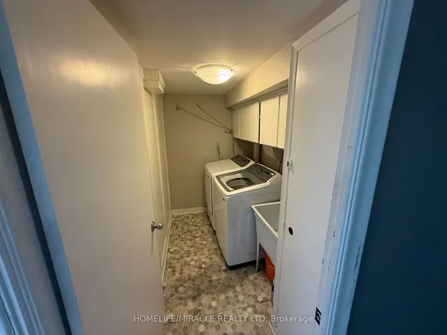 Additional image 8 of 3444 Laddie Cres