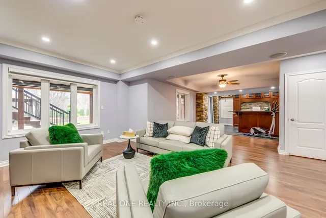 Additional image 28 of 1564 Pinery Cres