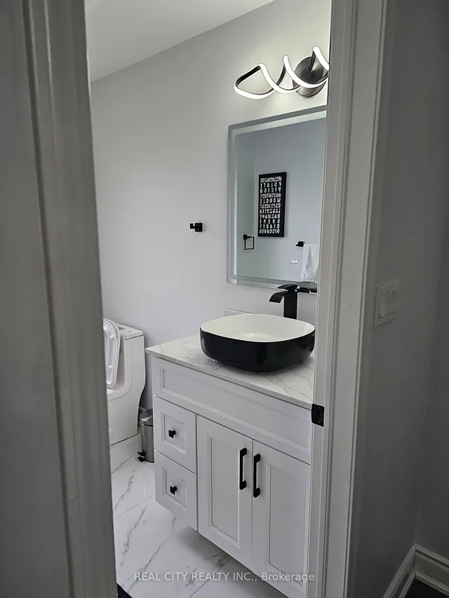 Additional image 16 of 1680 Samuelson Circ