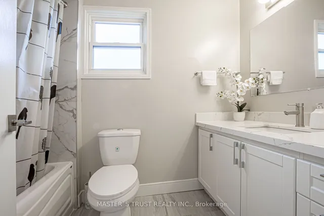 Additional image 25 of 4063 Dursley Cres