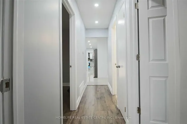 Additional image 30 of 28 Olive Crt