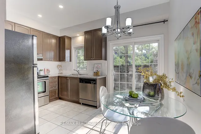 Additional image 10 of 169 Finch Ave Unit H