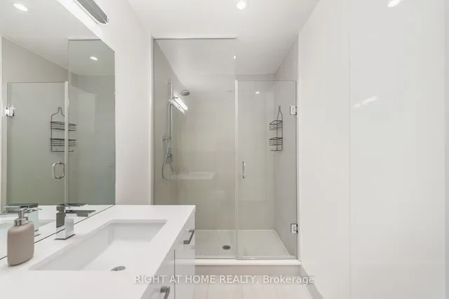 Additional image 9 of 608 Richmond St Unit LPH02