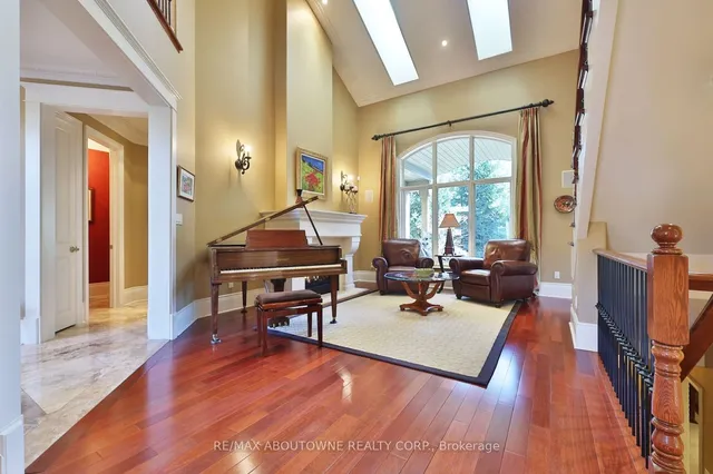 Additional image 7 of 4318 LAKESHORE Rd