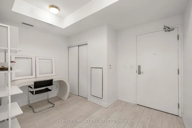 Additional image 12 of 51 East Liberty St Unit 1108