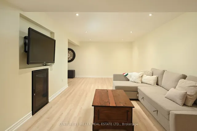 Additional image 29 of 1459 Durham St