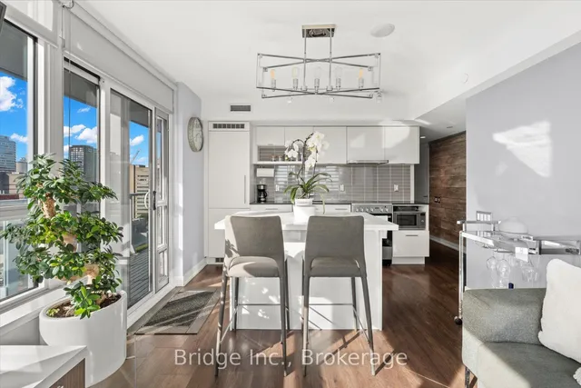 Additional image 16 of 365 Church St Unit 1410