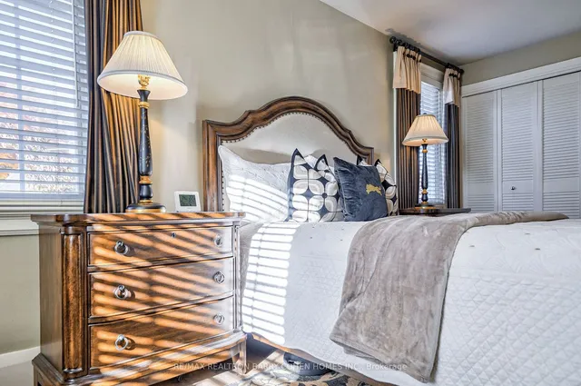 Additional image 17 of 115 Glenview Ave