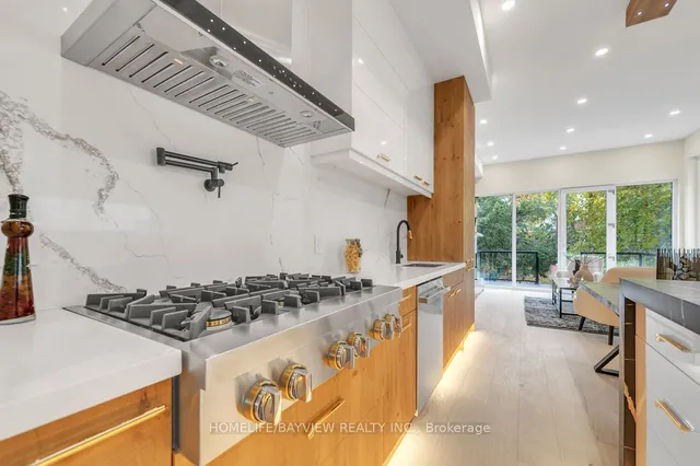 Additional image 12 of 690 Merton St