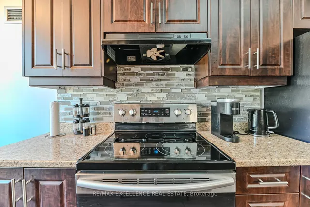 Additional image 22 of 5 Lisa St Unit 1002