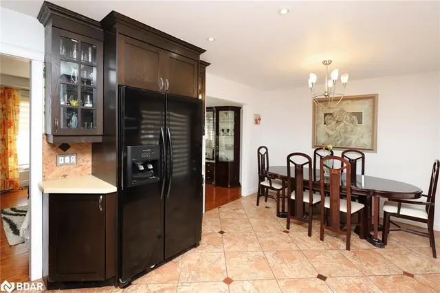 Additional image 12 of 32 Coniston Ave