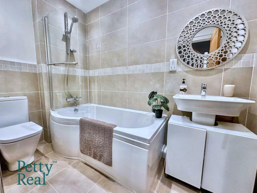 Additional image 5 of Field Top Court, Fence