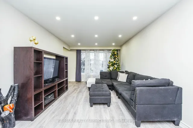 Additional image 15 of 3646 Corliss Cres