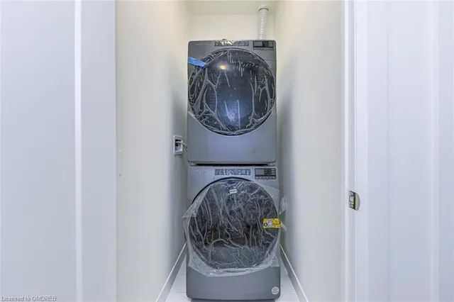 Additional image 41 of 509 Dundas St Unit 812