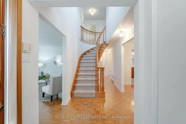 Additional image 4 of 141 Kingsbridge Garden Circ