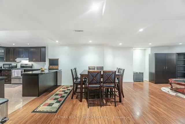 Additional image 33 of 30 Latania Blvd