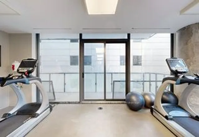 Additional image 28 of 101 Peter St Unit 602