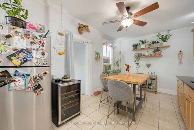 Additional image 12 of 689 Dovercourt Rd