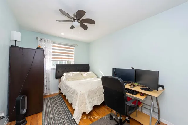 Additional image 25 of 32 Vodden Crt