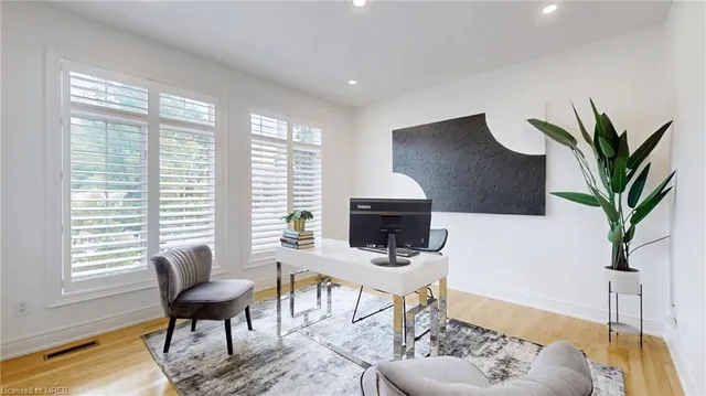 Additional image 16 of 2238 Lyndhurst Dr