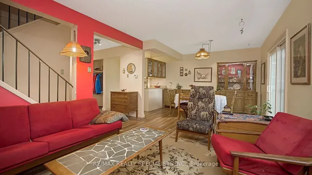 Additional image 11 of 4 Greenfield Sq