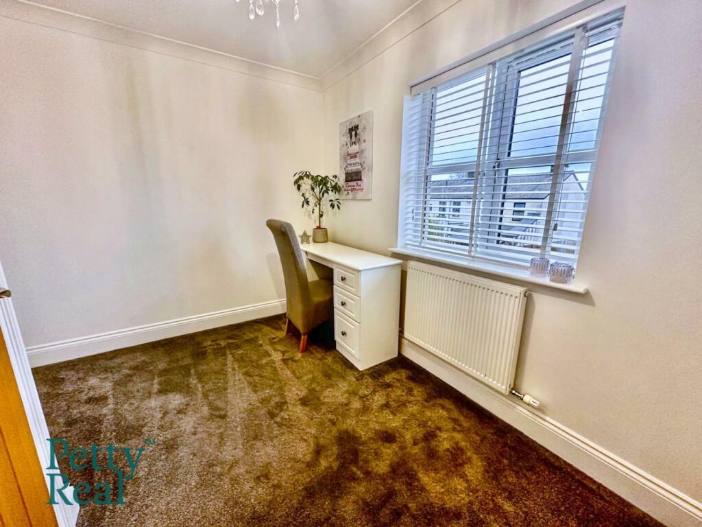 Additional image 8 of Field Top Court, Fence