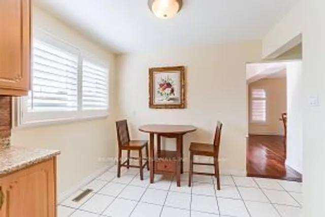 Additional image 13 of 292 Laurentian Ave