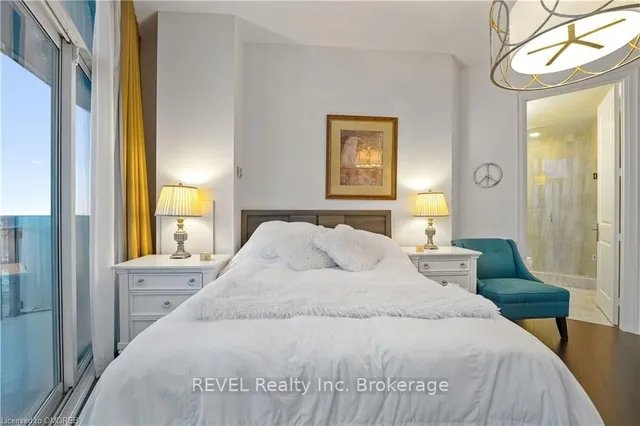 Additional image 32 of 50 ABSOLUTE Ave Unit PH3 - 5