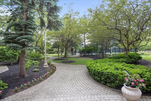 Additional image 37 of 45 Kingsbridge Garden Circ Unit 404