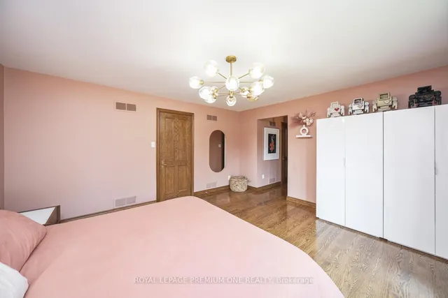 Additional image 23 of 8 Beamish Crt