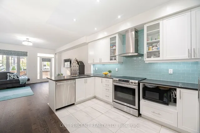 Additional image 8 of 28 Lady Evelyn Cres