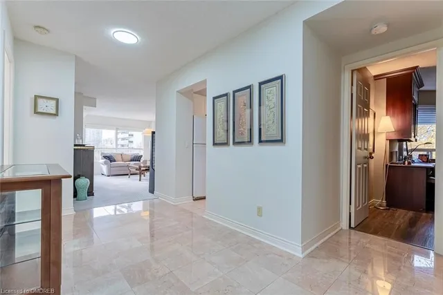 Additional image 6 of 2190 Lakeshore Rd Unit 301