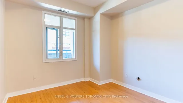 Additional image 21 of 500 Richmond St Unit 324