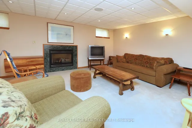 Additional image 26 of 4229 Capilano Crt