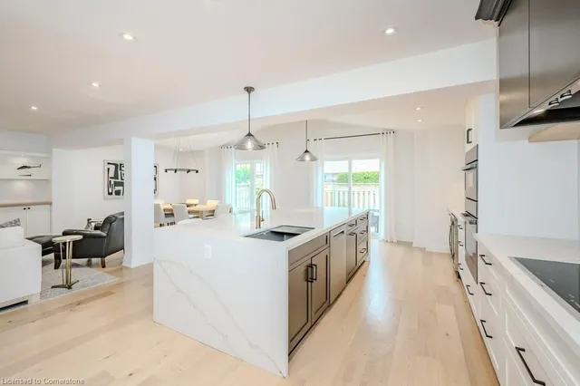 Additional image 9 of 3333 New St Unit 6